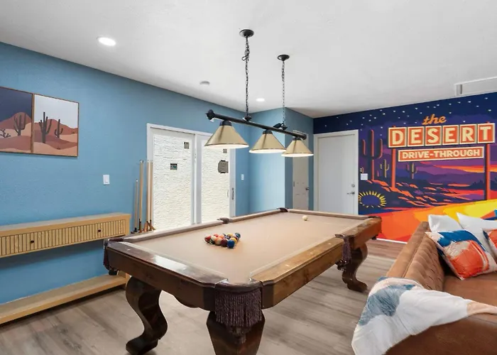 Holiday home Heated Pool Sauna Cold Plunge Pickleball